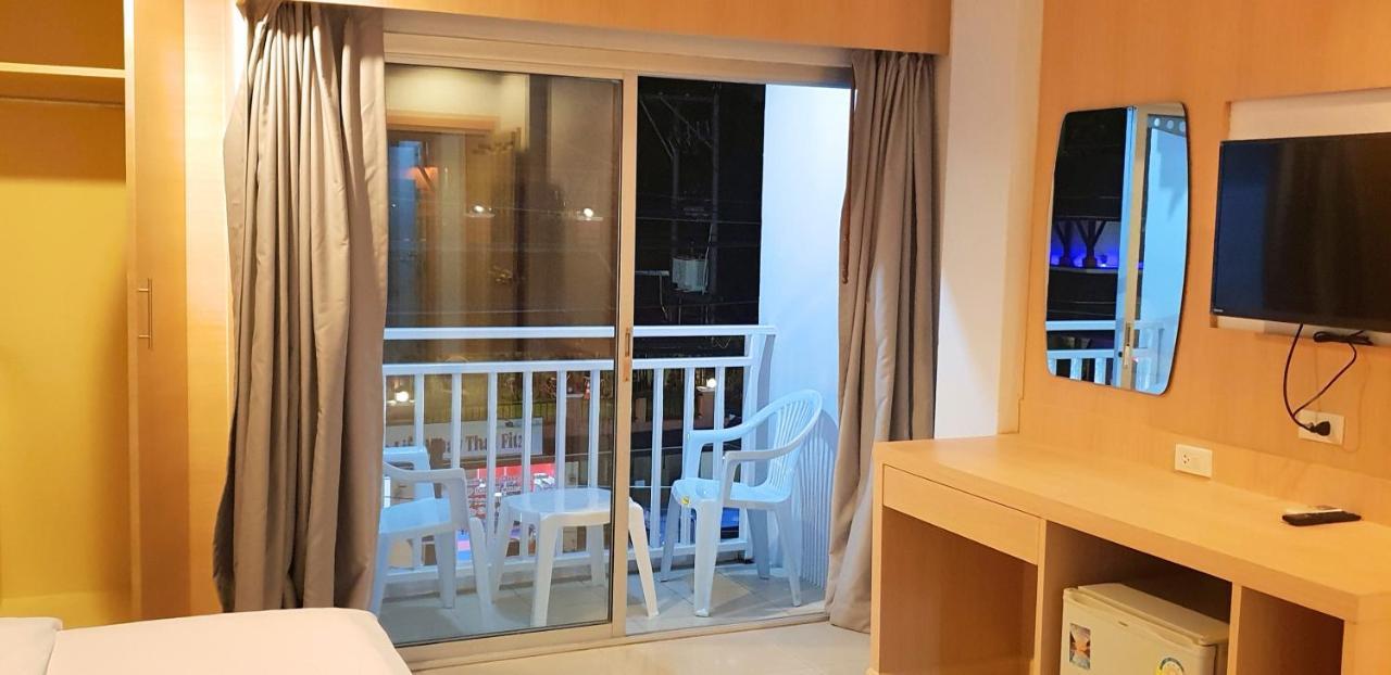 Eden Park Hotel Patong Exterior photo